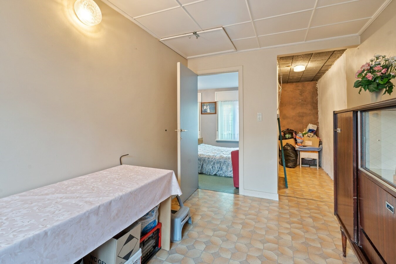 Degelijk gebouwde woning met drie ruime slaapkamers 