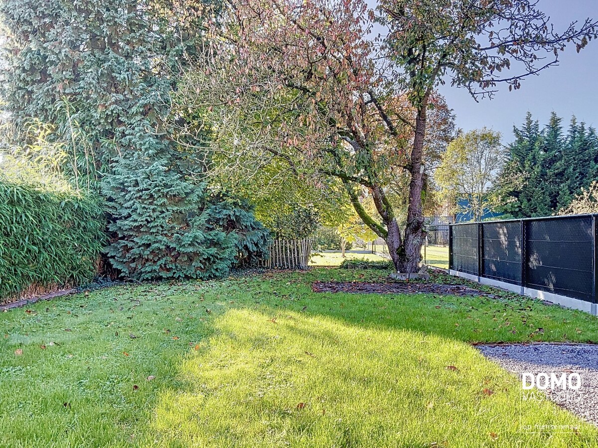 Ruime, energetisch gerenoveerde woning met open leefruimte, 4 slaapkamers en 2 badkamers te Kermt 