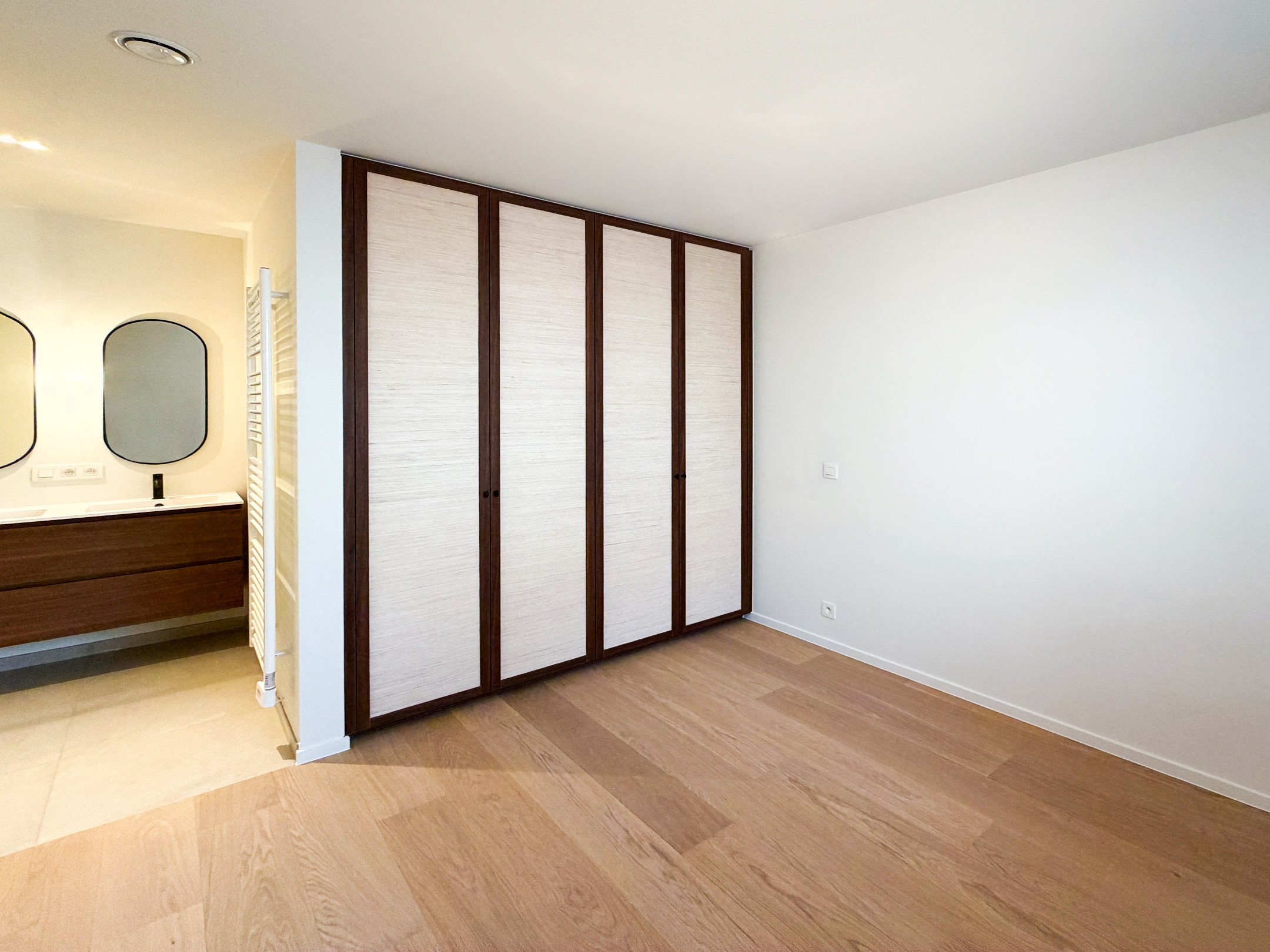 Appartement neuf orienté sud à vendre dans la prestigieuse résidence Maurice. 