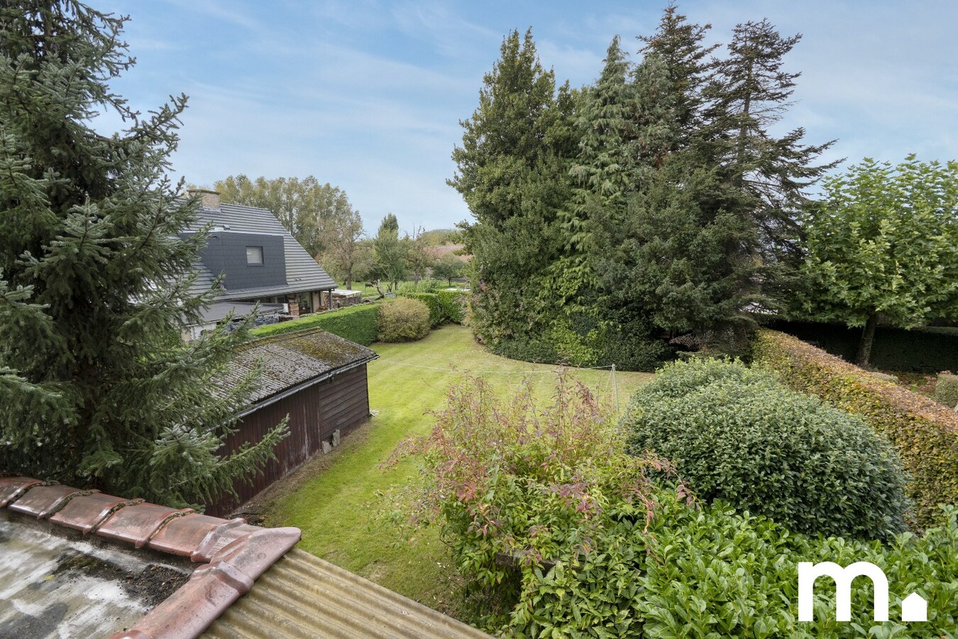 Alleenstaande villa met 4 slaapkamers en zonnige tuin te Harelbeke op 1005 m² 