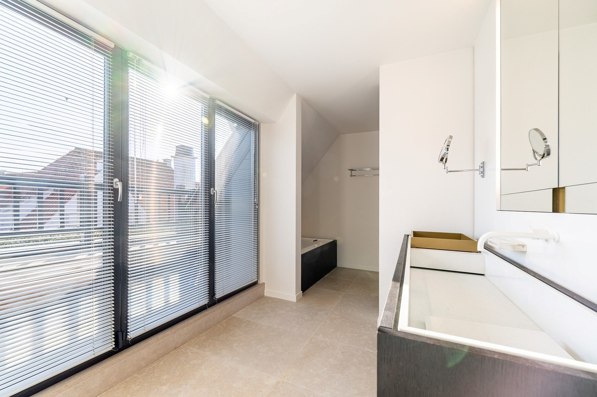 Belle villa prête à emménager située dans une rue adjacente à la Magere Schorre 