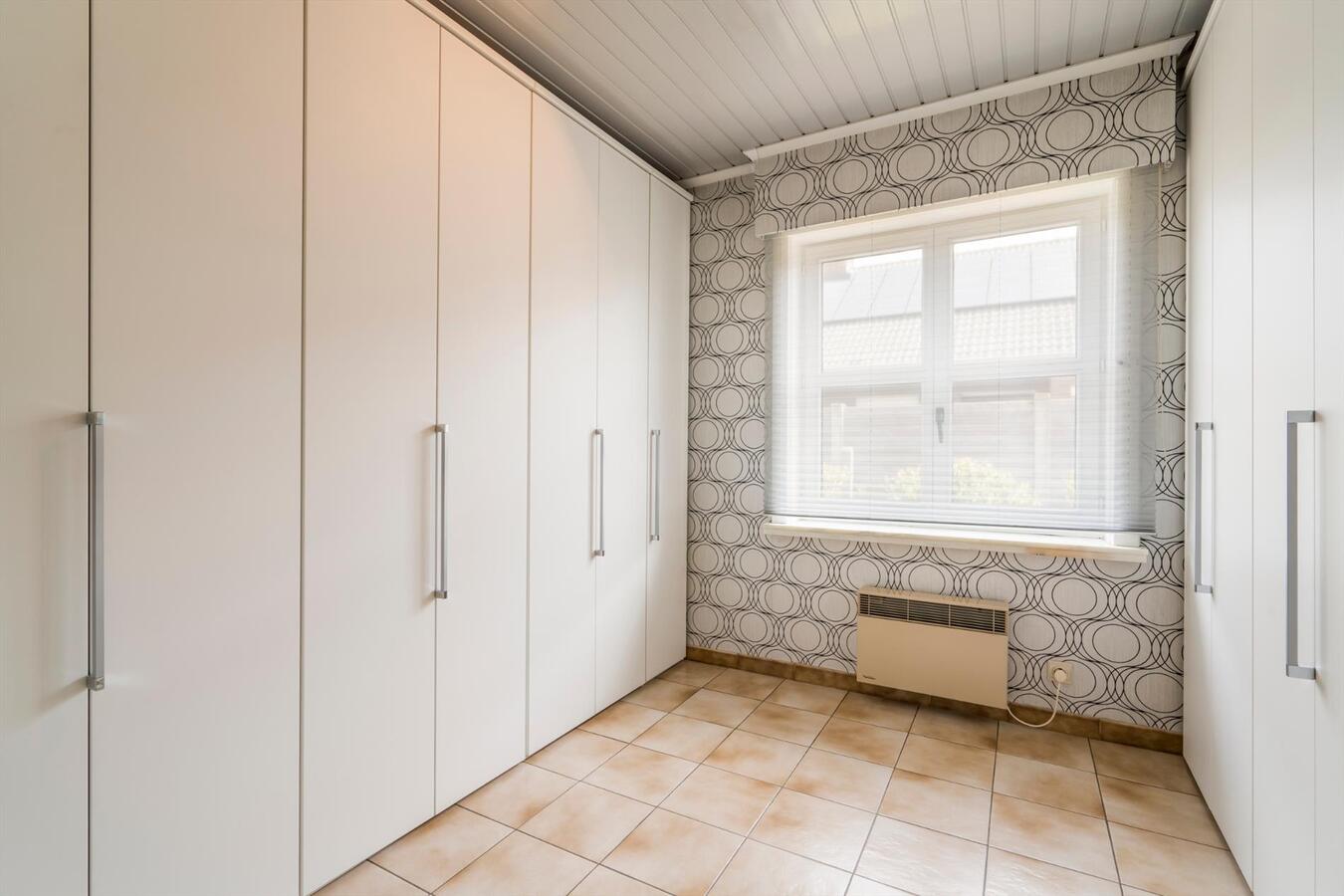 Rustig gelegen instapklare woning met 4 slaapkamers op 690 m² te Koekelare 