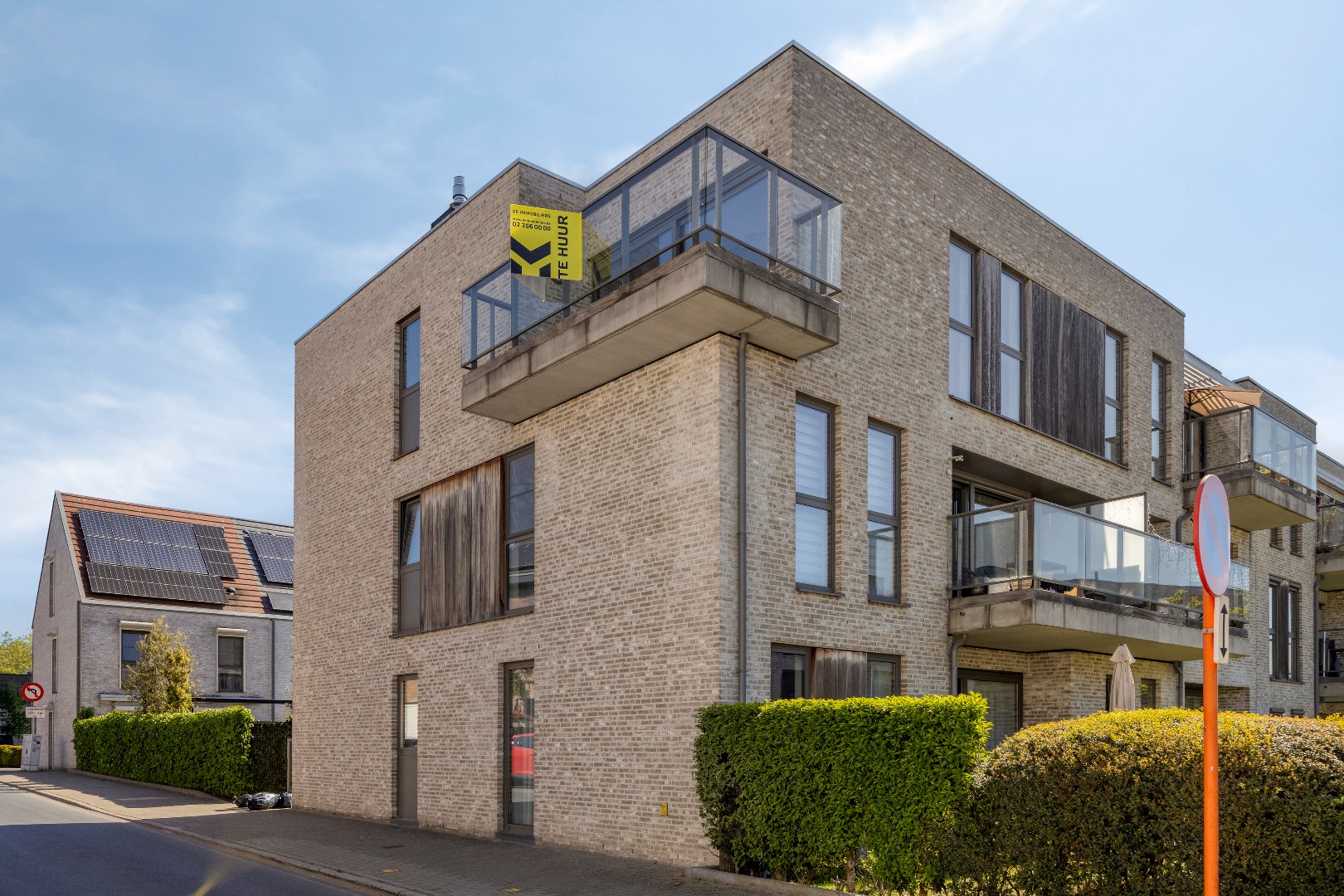 App te huur nabij centrum Halle: 2 slpks, terras, parking + kelder 