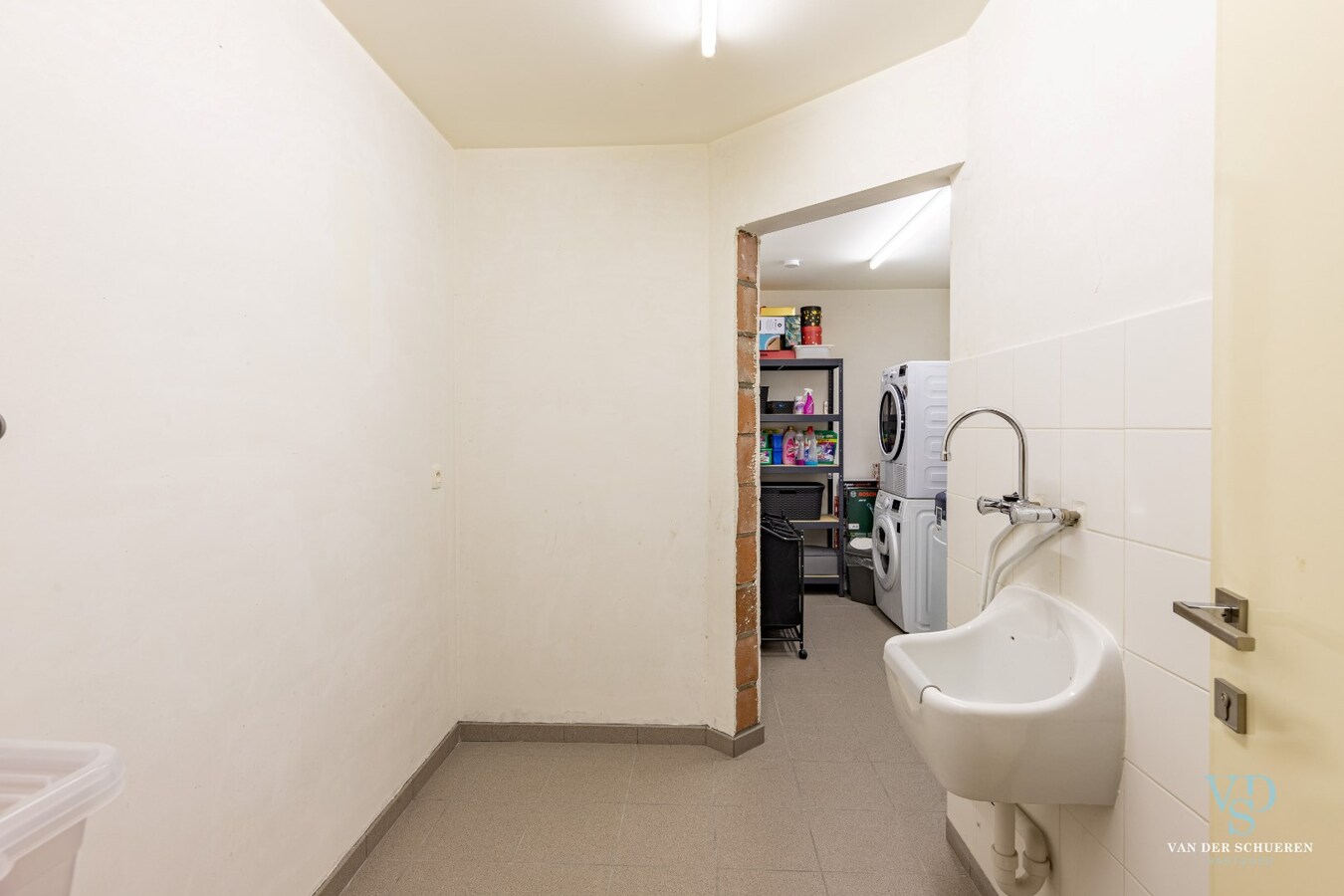 Ruim en rustig wonen in eigentijdse loft. 