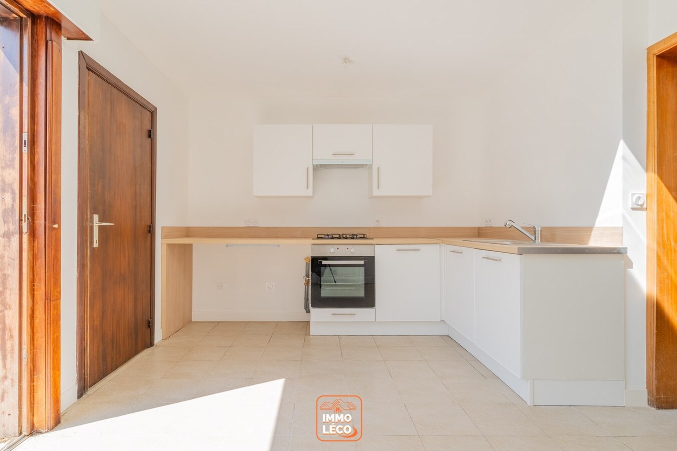 Maison rénovée avec jardin, dans le centre-ville. 