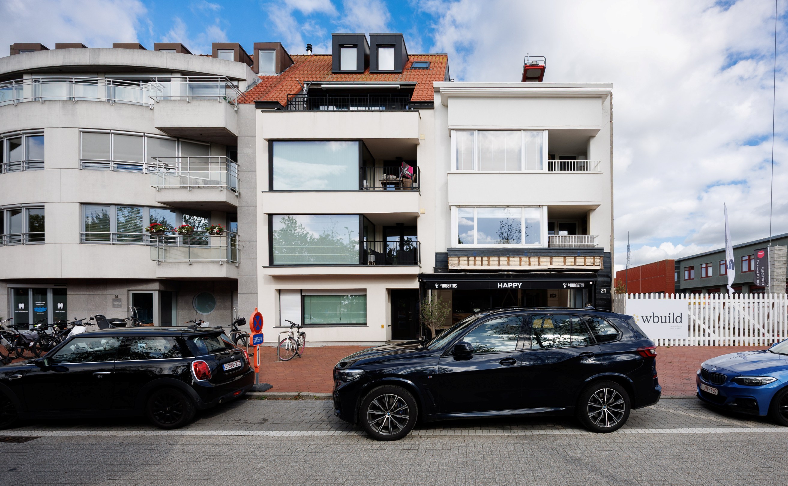 Ruim appartement met 3 slaapkamers gelegen op het Maurice Lippensplein te Knokke-Heist. 