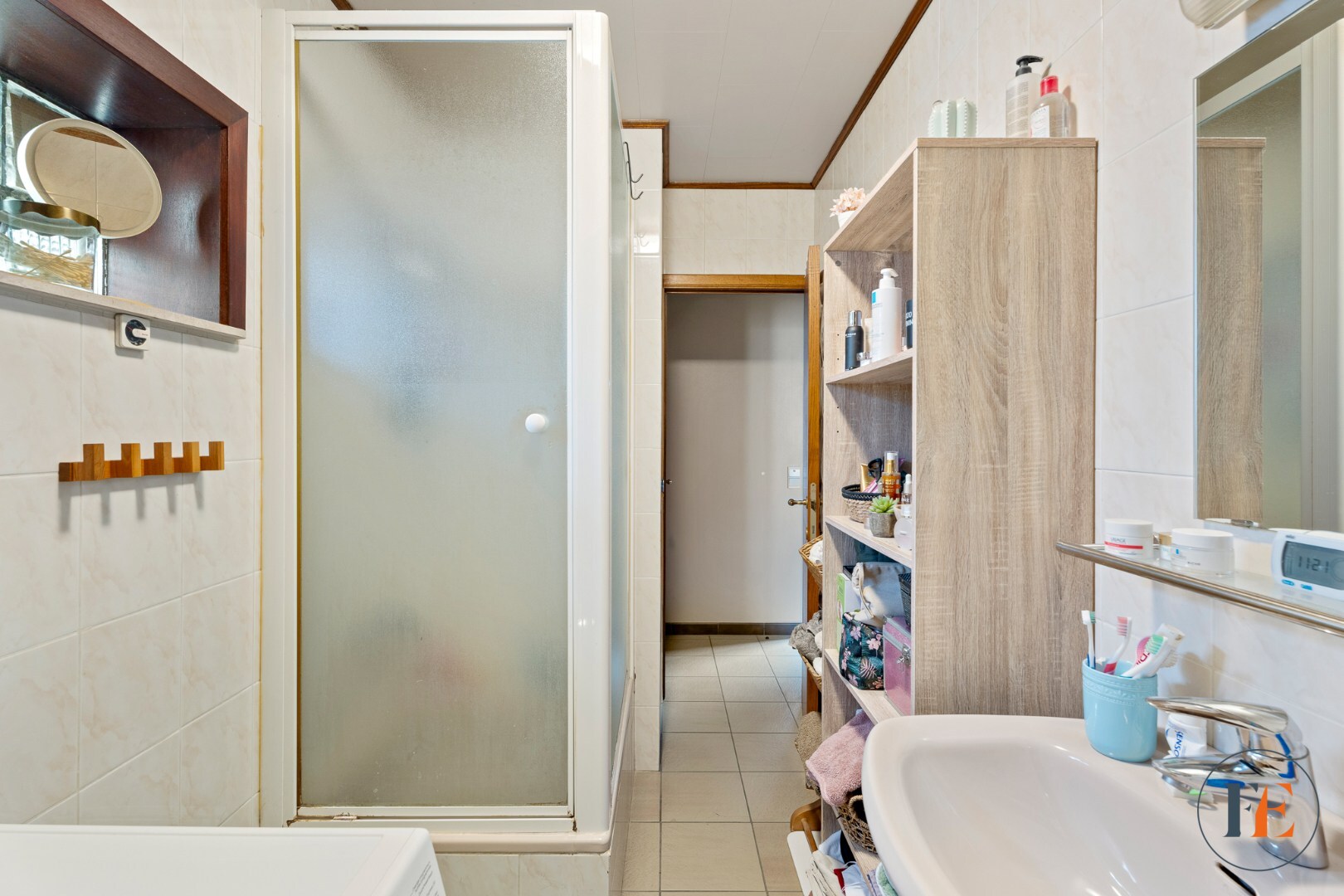 Huis met inpandige garage, tuin en  atelier te Wondelgem 