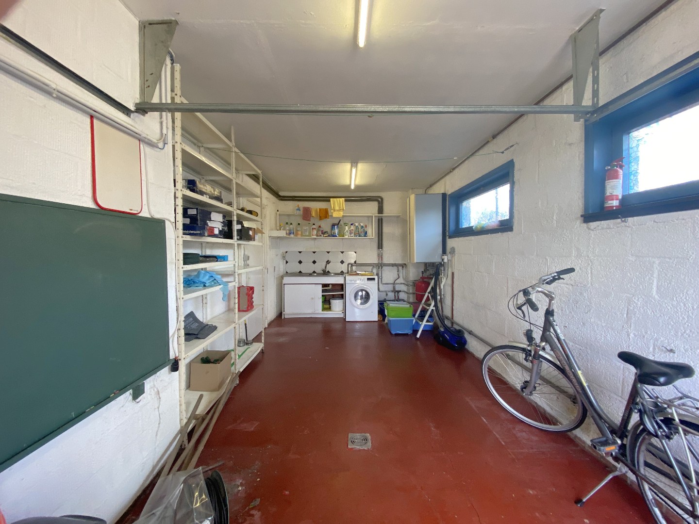 Residentieel gelegen woning met tuin en garage op toplocatie in Waregem! 