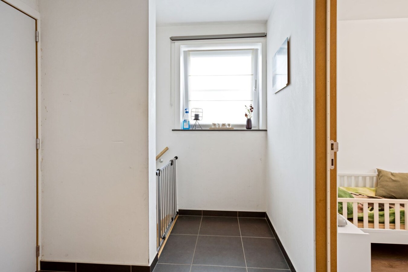 Centraal gelegen, halfopen woning met zonnige tuin 