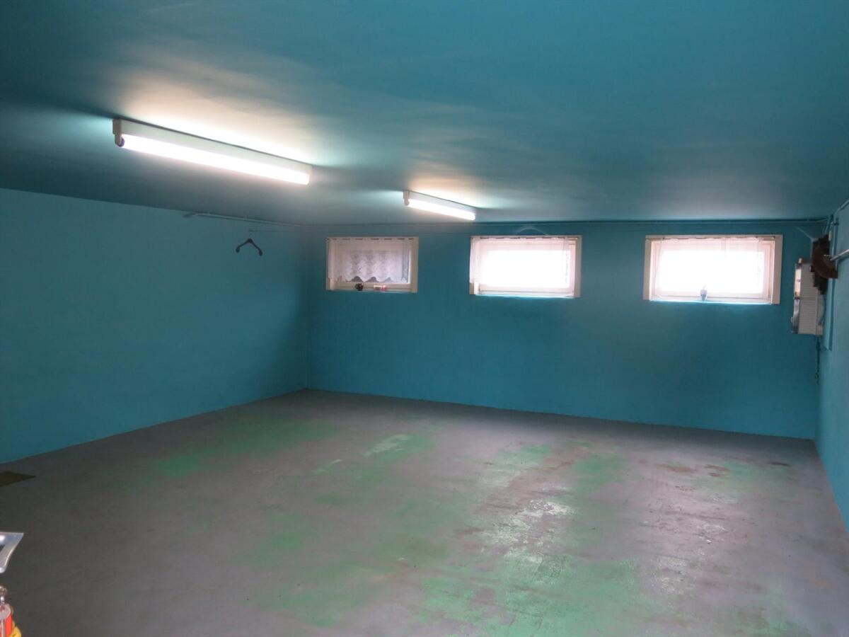 Commercieel gelegen, vrijstaande woning op perceel van 834m² 