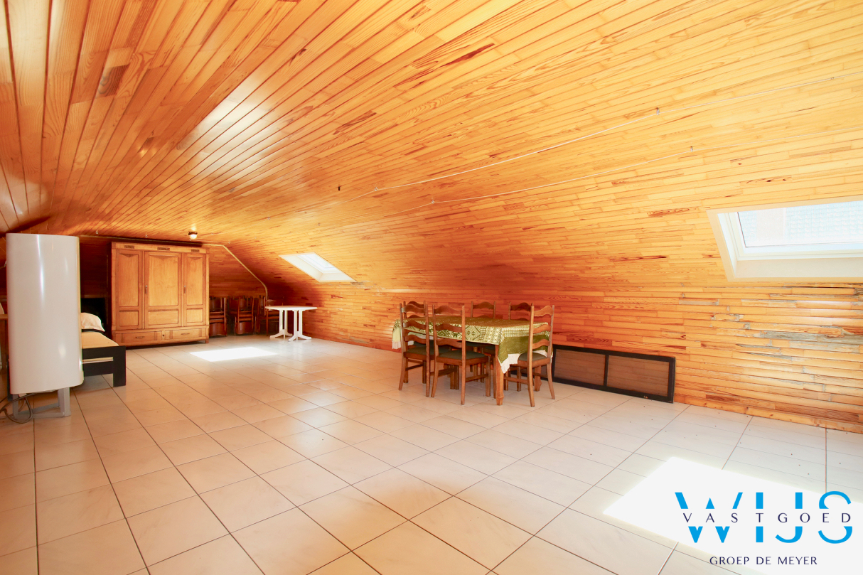 Stevige bungalow op een prachtig perceel van 925 m² te SLEIDINGE ! 