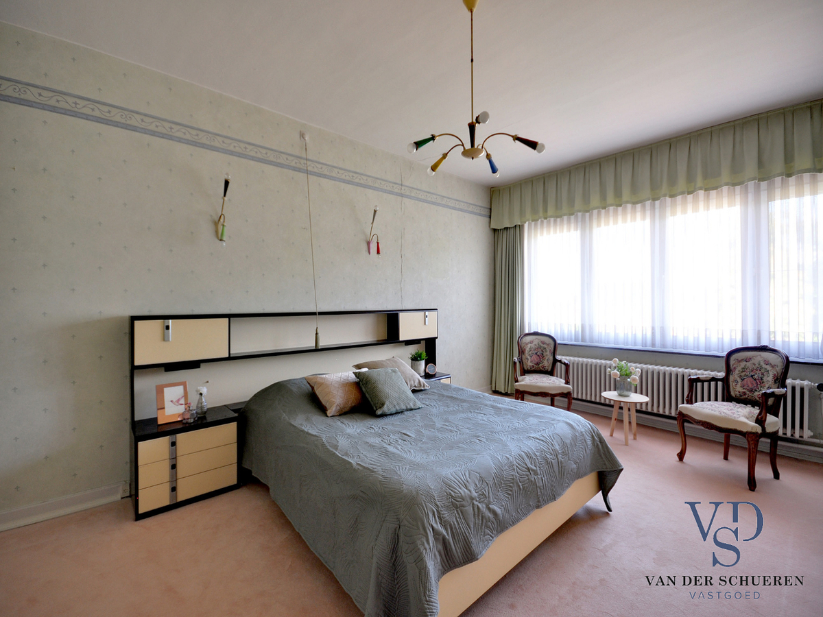 Zeer ruime herenwoning in centrum Gavere ! 