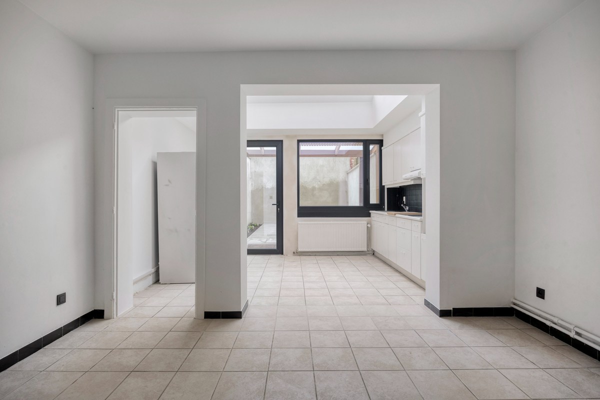 Woning met 4 slaapkamers, 2 badkamers, terras in centrum Leuven ! – EPC 187 kWh/m² - bewoonbare opp. 184m² 