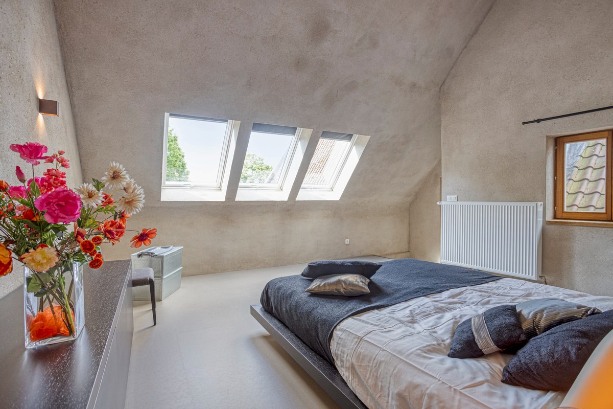 Master bedroom - muurafwerking in stijlvol leem