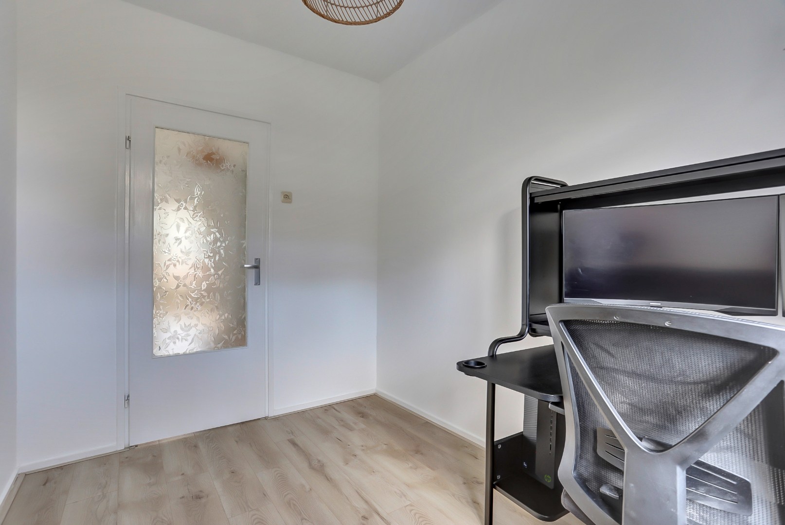 Comfortabel wonen in dit 3-kamer hoek appartement met een heerlijk balkon op het zonnige westen! 