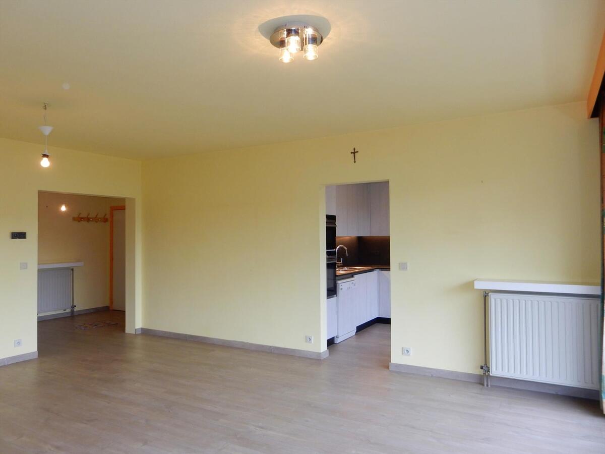 Lichtrijk tweeslaapkamerappartement te Kuurne 