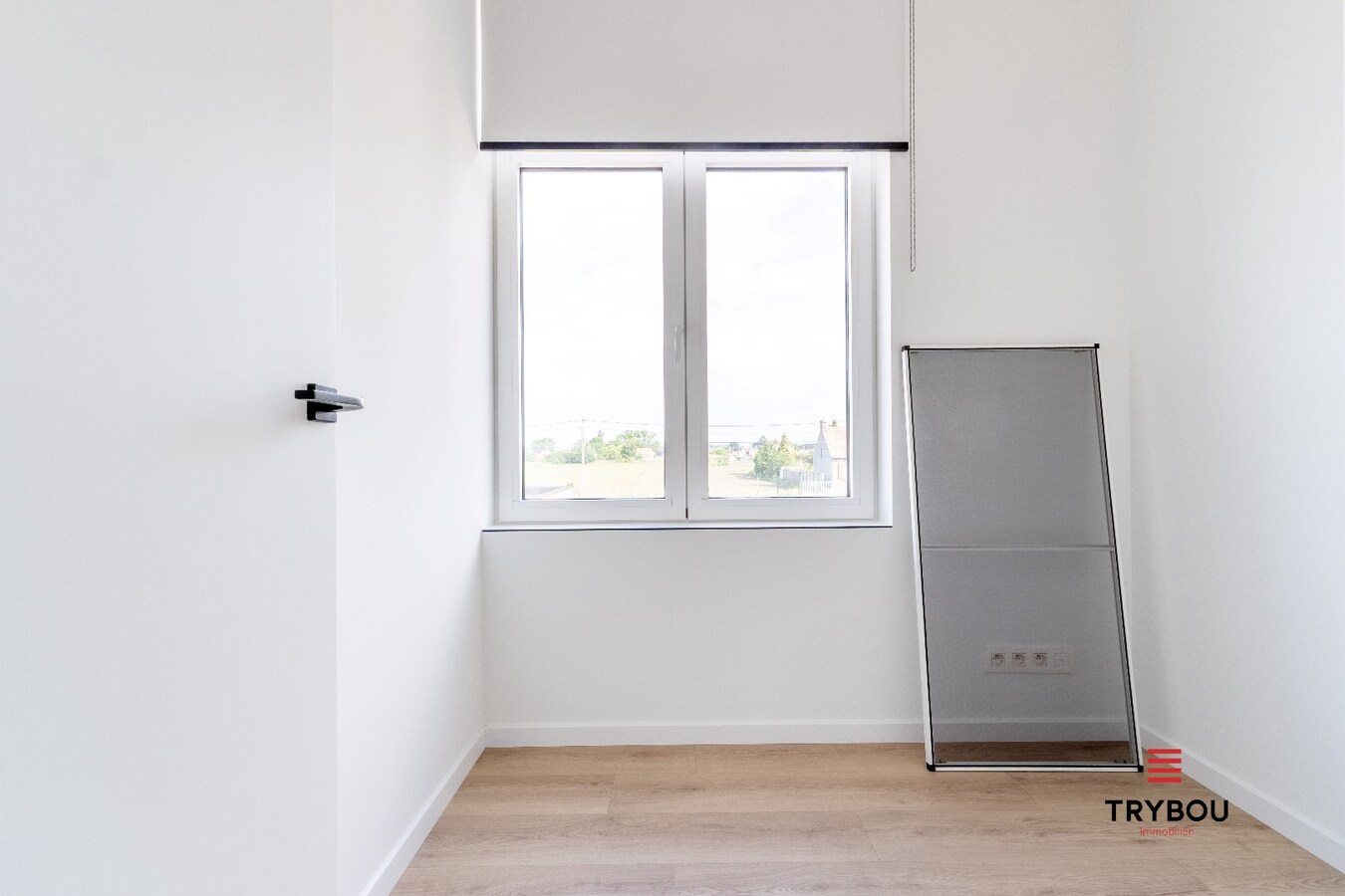 2 hoogwaardig afgewerkte nieuwbouwwoningen met garage 