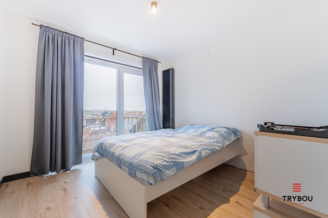 Volledig gerenoveerd 2-slaapkamerappartement te koop – rand centrum Ieper 