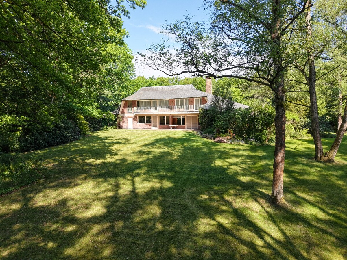 Villa "Lentestemmen" op een perceel van 4.491 m² te Schilde 