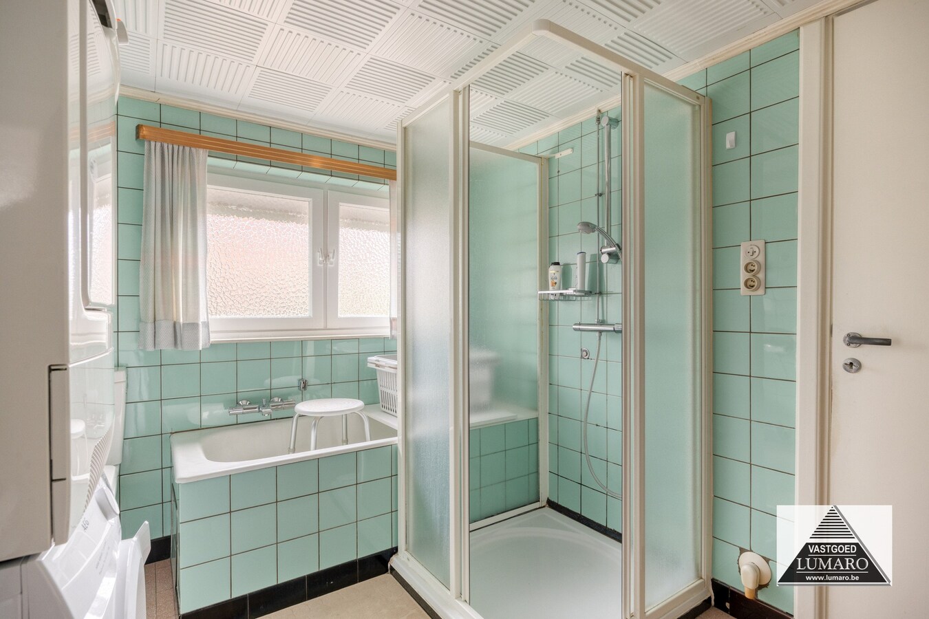 Te renoveren vrijstaande woning met 4 slaapkamers, tuin. 