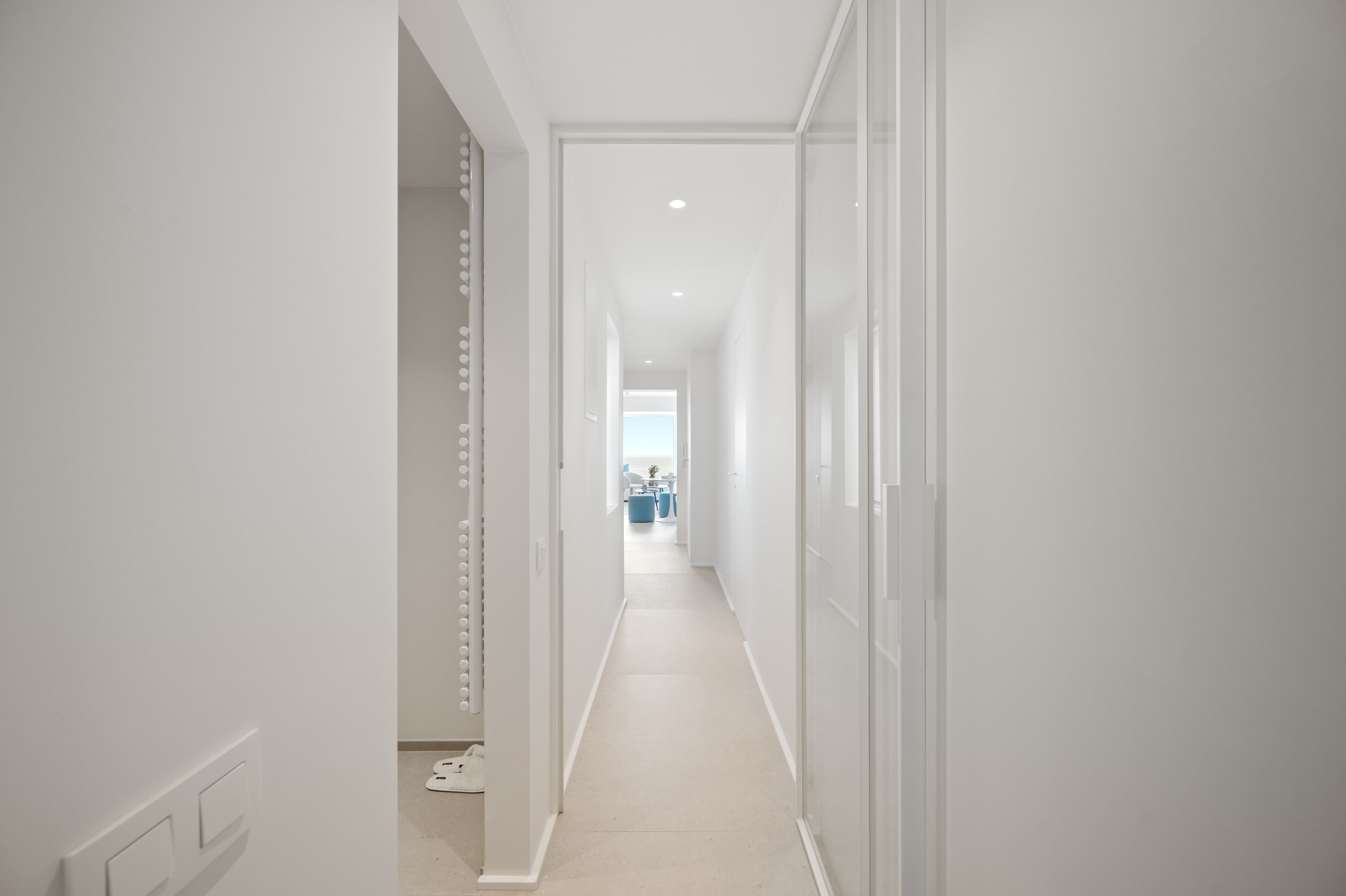 Appartement de vacances confortable et magnifiquement rénové avec vue frontale sur la mer, situé près de la place Rubens. 