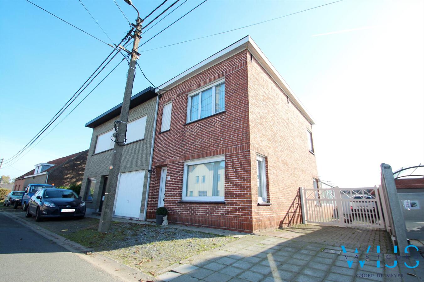 Instapklare rustig gelegen en gezellige woning met mooie tuin ! 