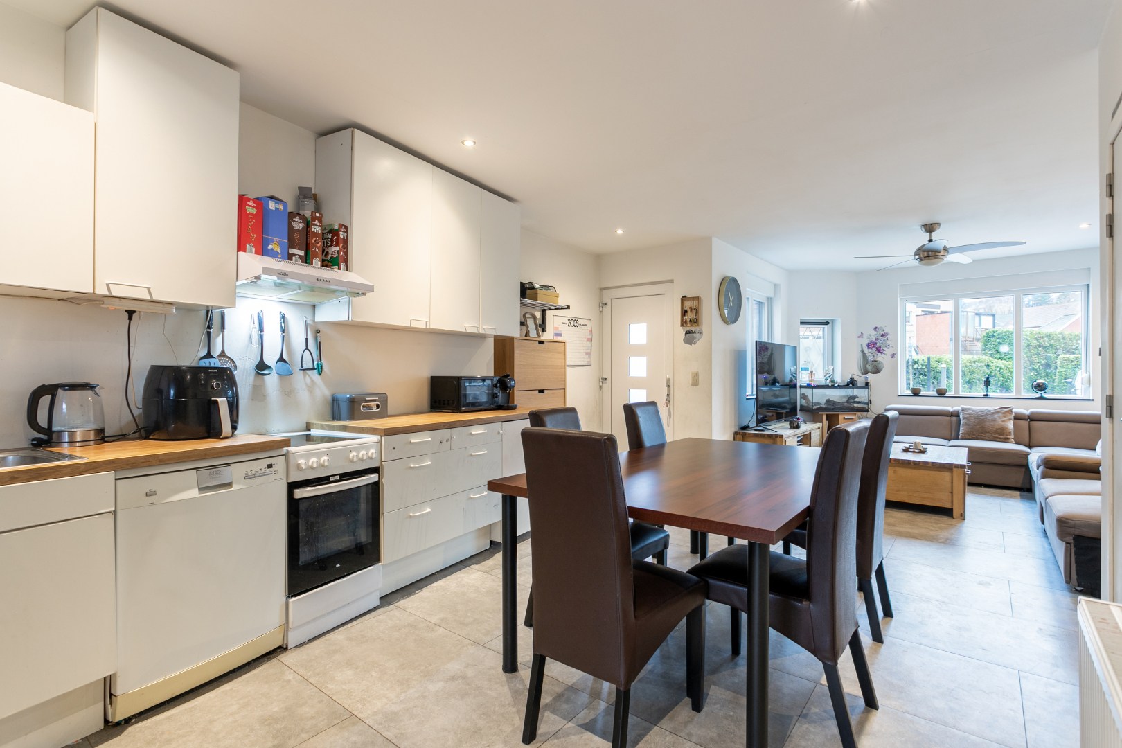 Instapklare woning met 3 slaapkamers en tuin te Dworp 