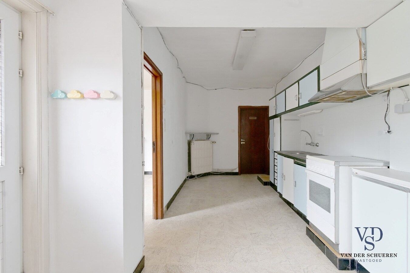 Degelijke, goed gelegen woning. 