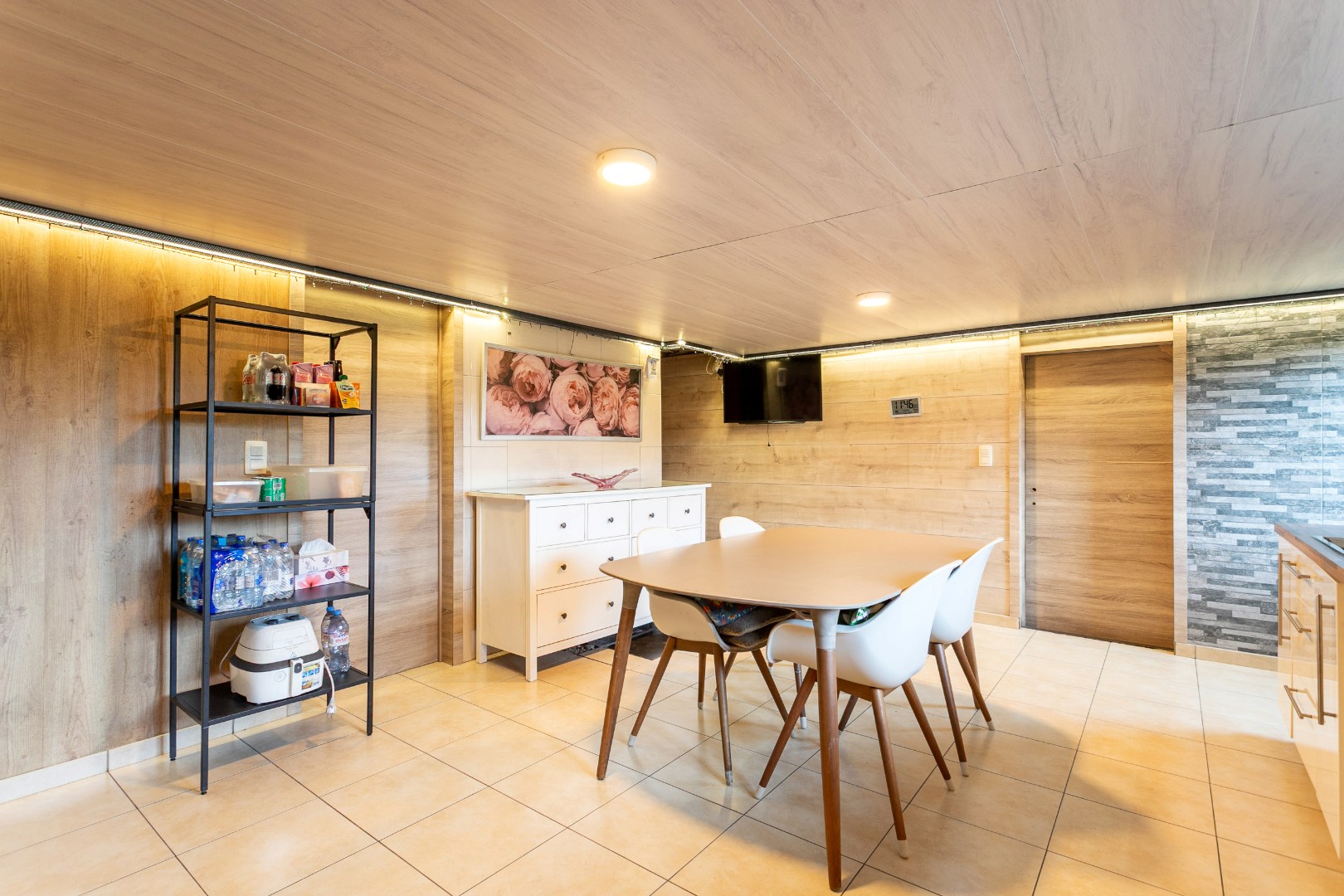 Unieke eigendom met twee woningen op een ruim perceel van 3.130 m² te Galmaarden 