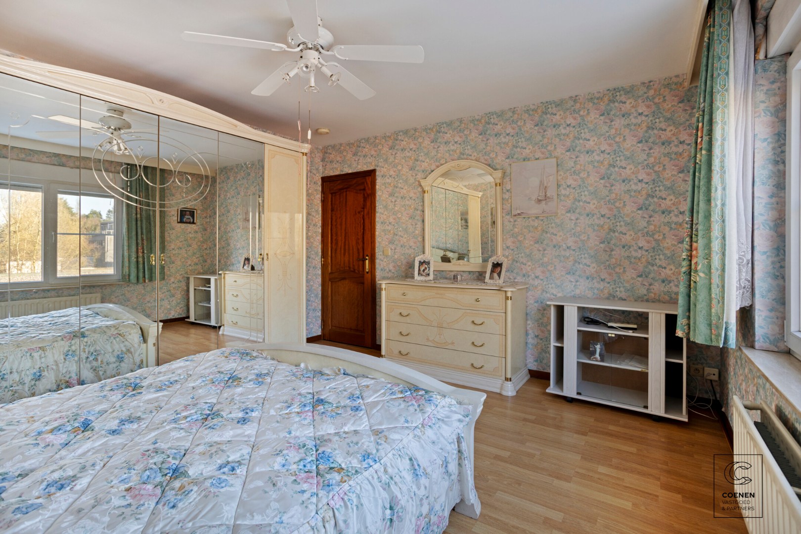 Lichtrijk appartement van 94 m² met twee slaapkamers te Zwijndrecht! 