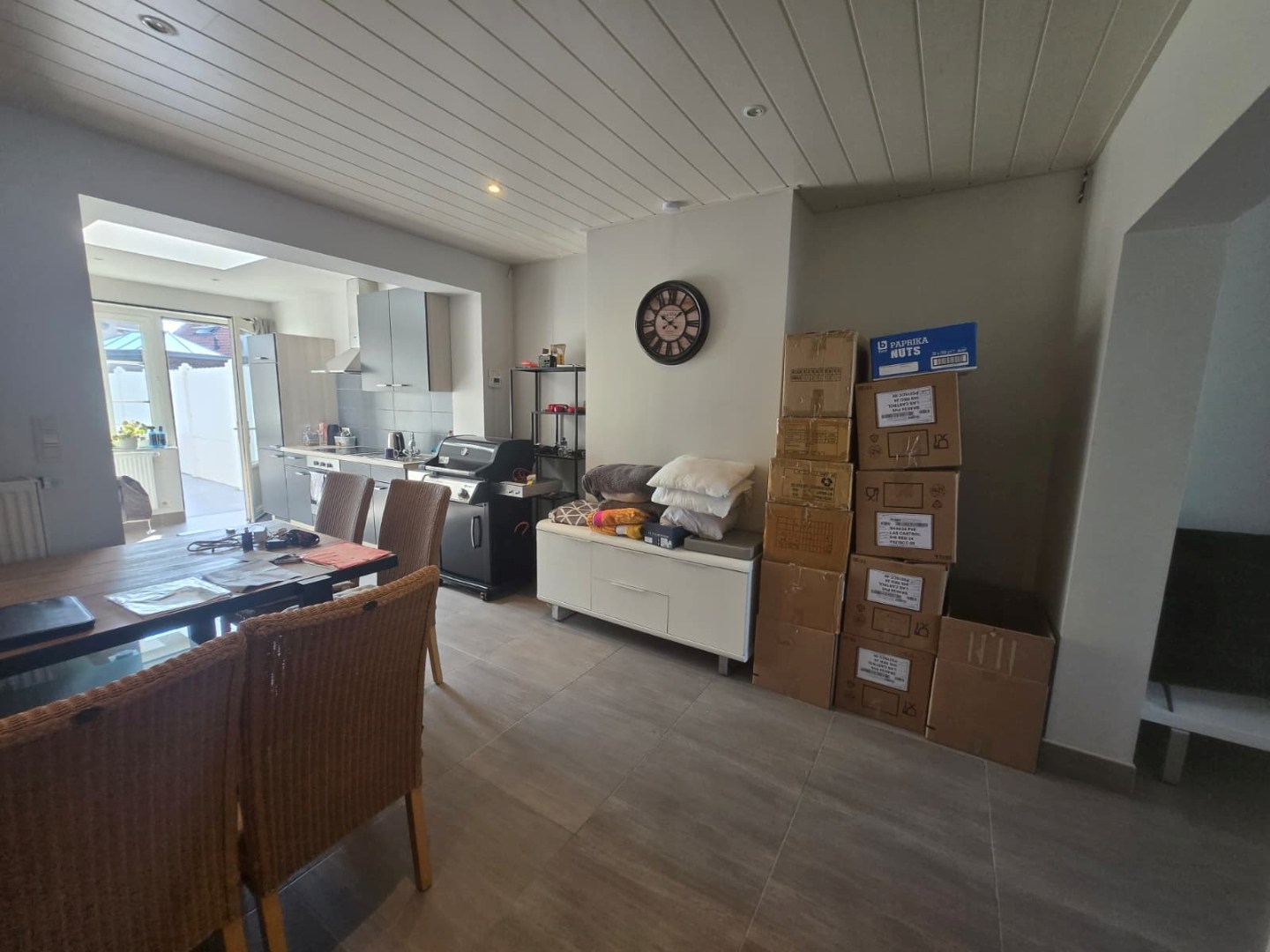 Ruime woning met tuin, drie slaapkamers en garage te Waregem 