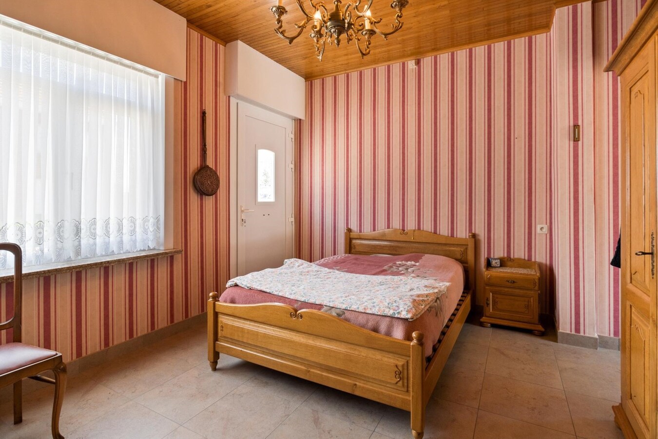 Perfect onderhouden vrijstaande woning op een boogscheut van het Centrum van Houthulst 