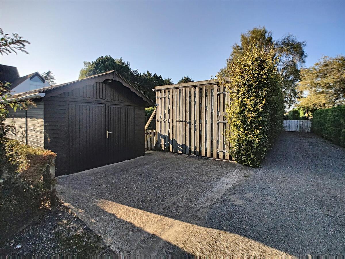 Te renoveren, volumineuze villa op 1342 m² grond - Knokke 