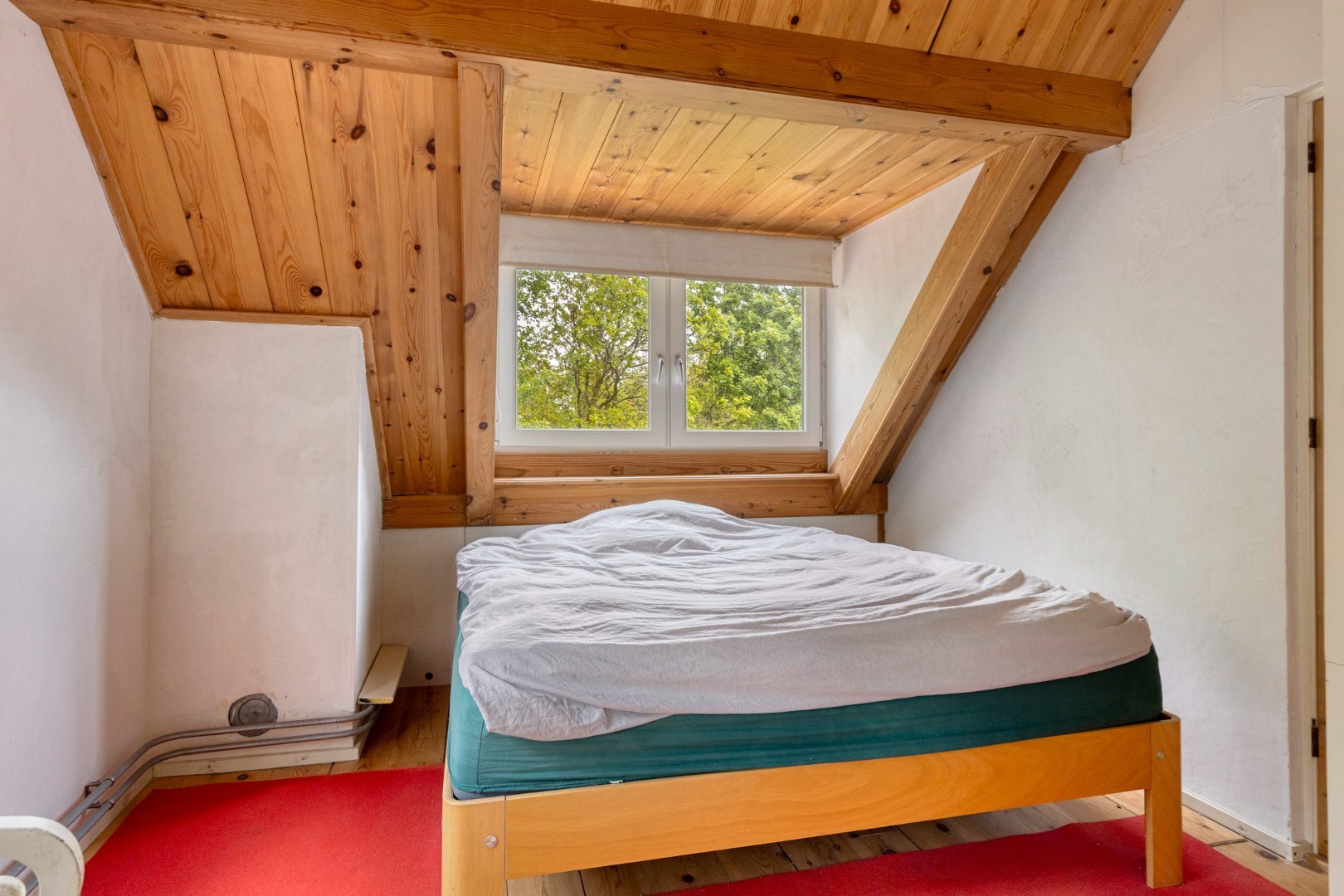 TE KOOP: Kampweg 11 te Burgh-Haamstede. Een plek als deze komt zelden beschikbaar: een unieke combinatie van wonen tegen de duinen aan en nabij het strand en nabij de boswachterij op één van de meest 
