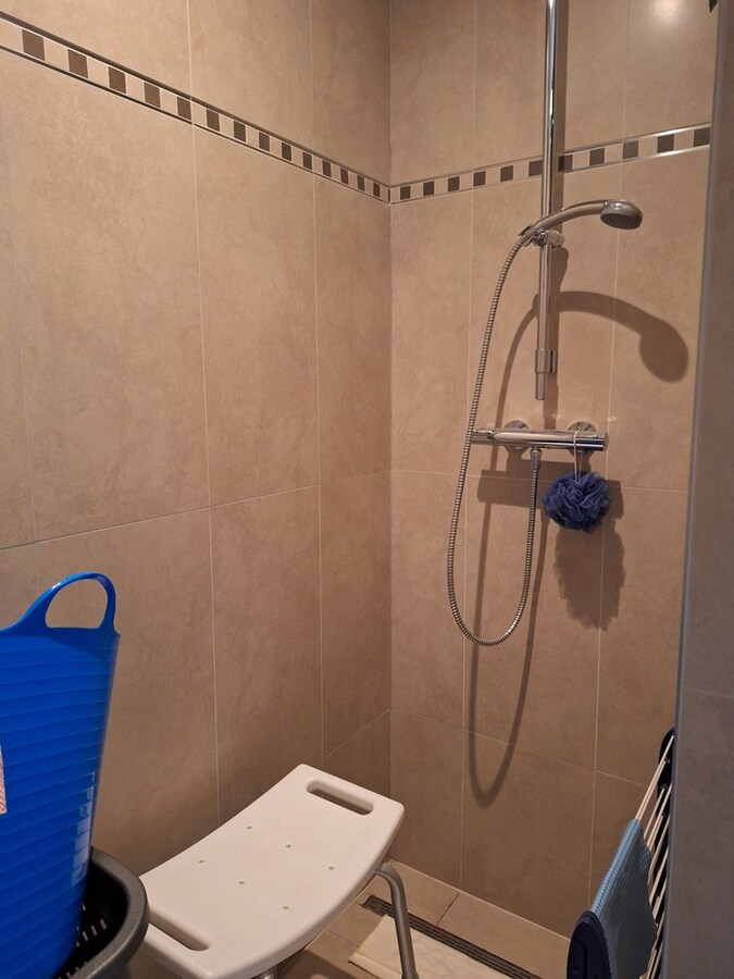 Modern gelijkvloers appartement te Kermt 