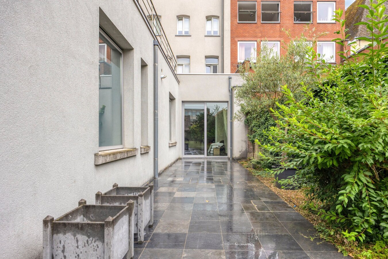 Handelsgelijkvloers te huur op toplocatie in centrum Oudenaarde 