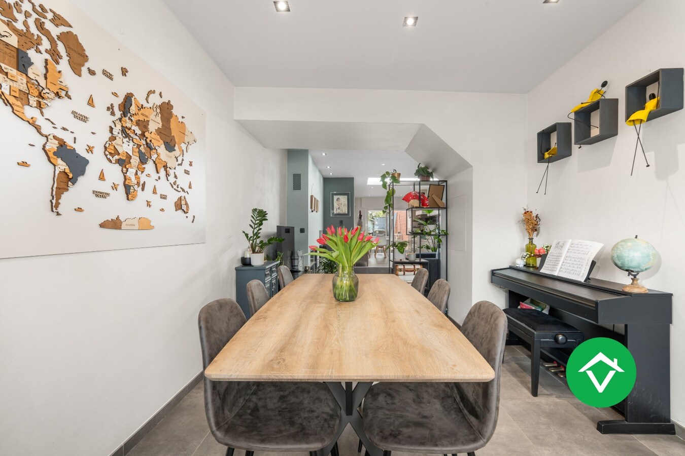 Prachtige rijwoning met 3 slaapkamers en tuin in centrum Roeselare 