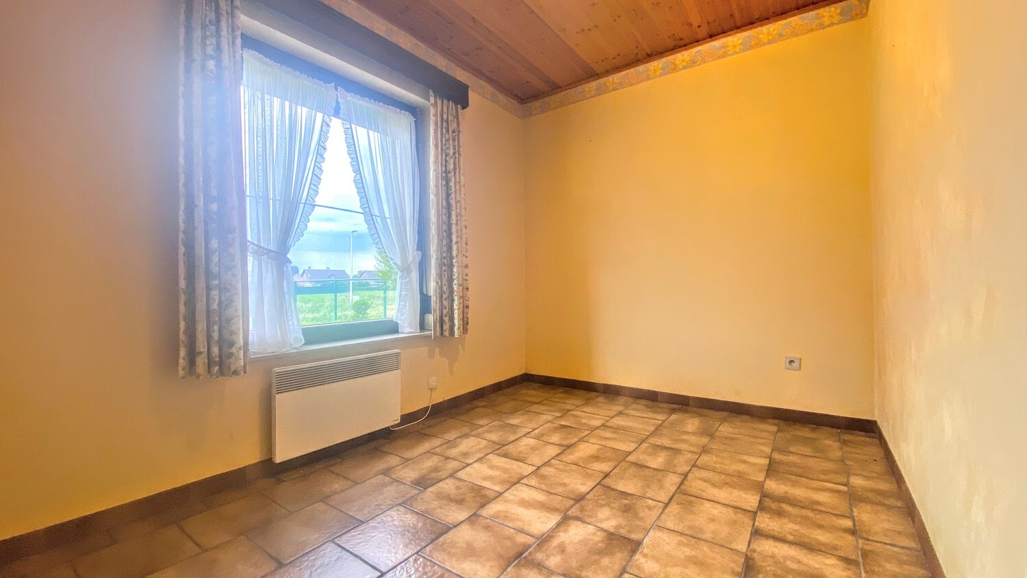 Royale, rustig gelegen bungalow op 2505 m² vlakbij Maastricht 