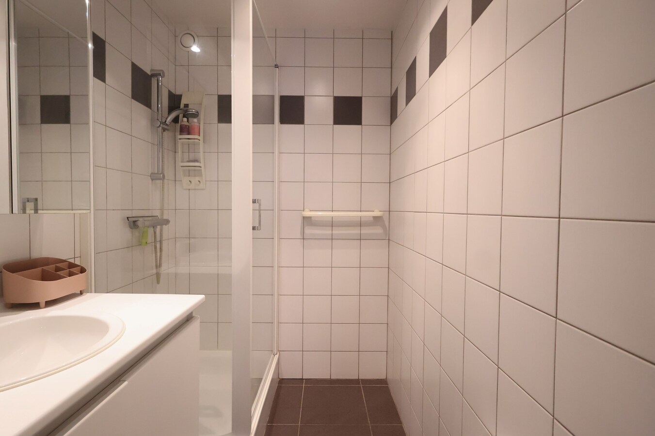 Zonnig en instapklaar 2-slaapkamerappartement op topligging in hartje Nieuwpoort-Bad 