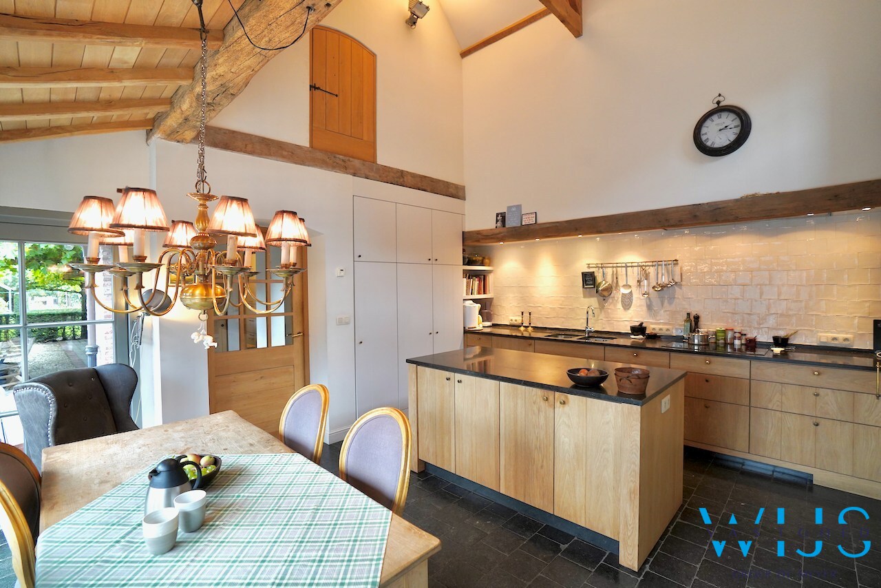 Multifunctionele eigendom op prachtig perceel van 1.682 m² ! 