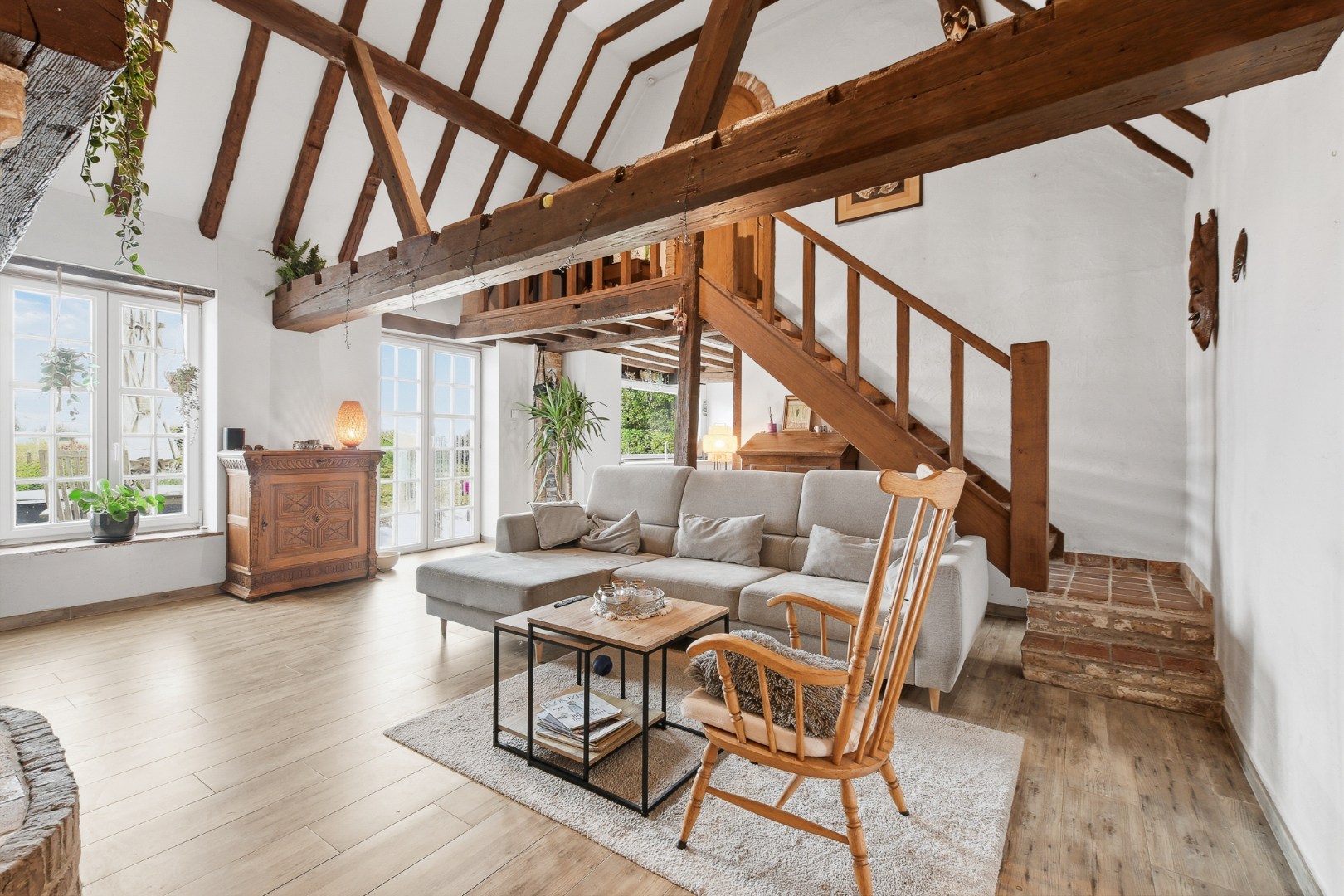 Karaktervolle hoeve met veel ruimte in een landelijke omgeving 