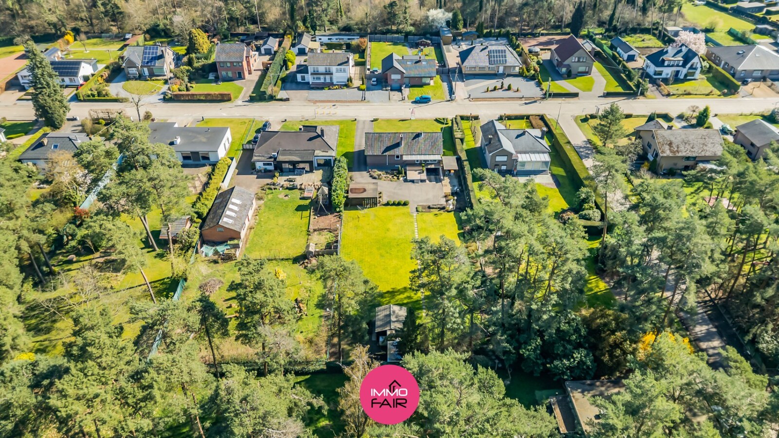 Charmante bungalow met veel potentieel, op een rustige ligging in het groene Gellik 