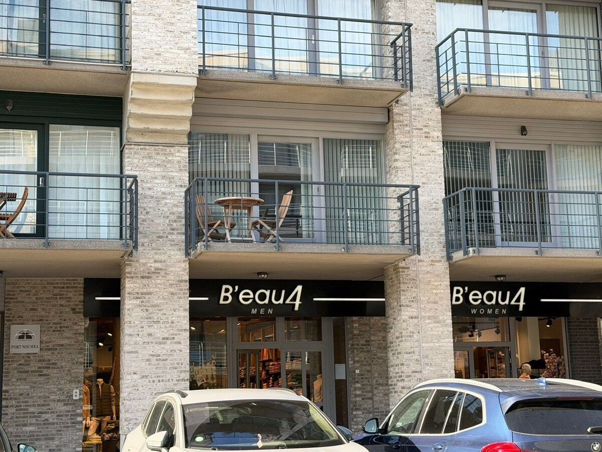 Renovated 2-bedroom apartment in Nieuwpoort 