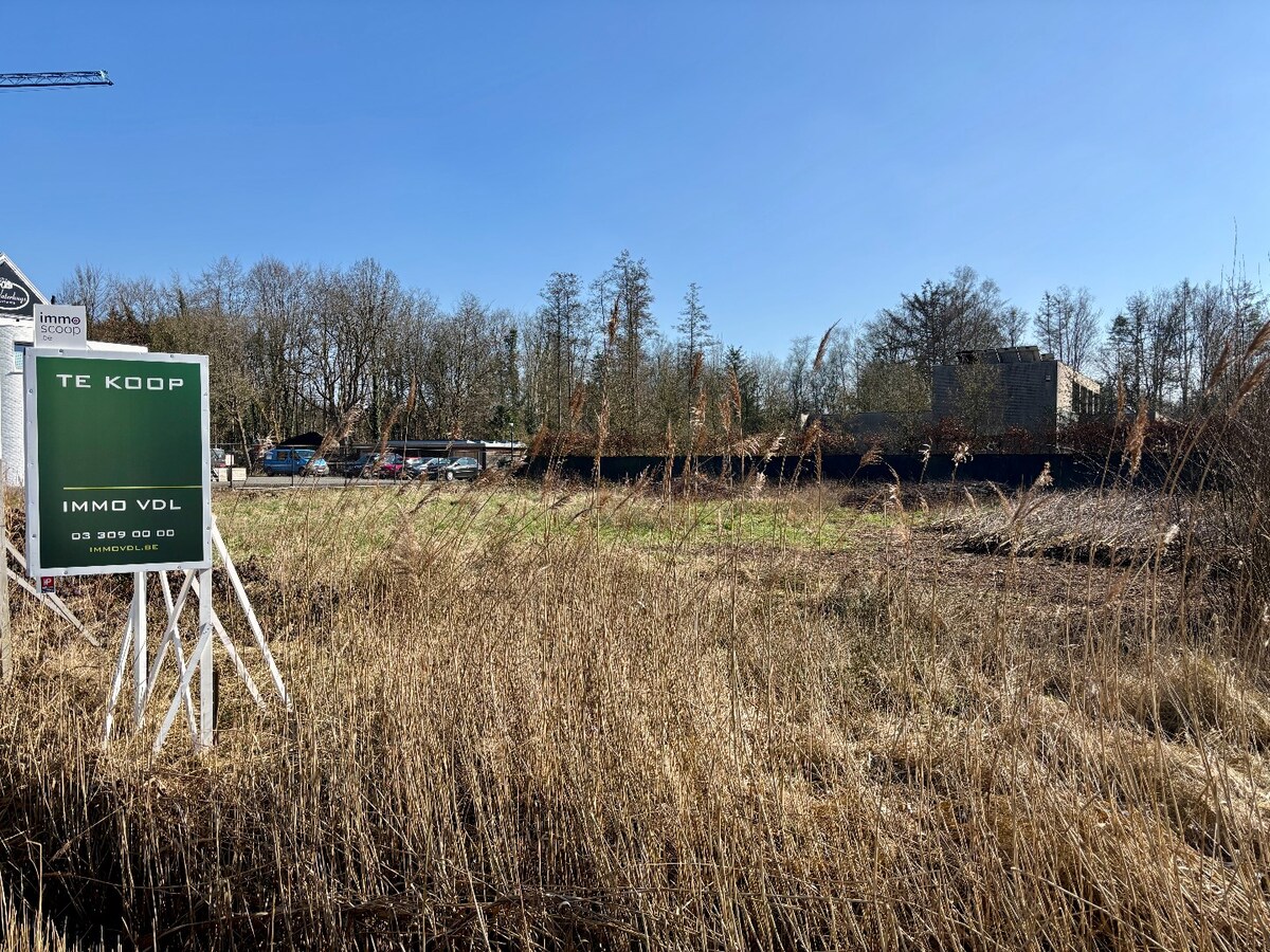 Projectgrond voor een totaal van 2.300 m² op een zichtlocatie te Schilde 
