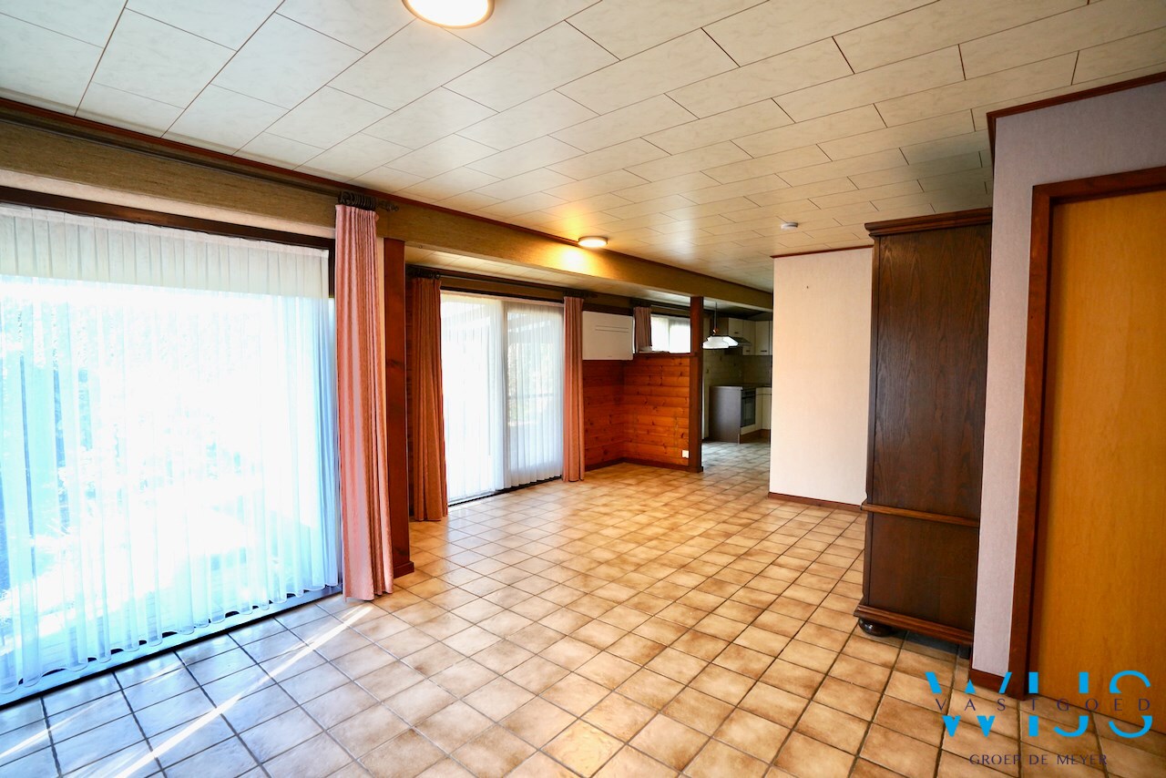 Enorm goed gelegen bungalow op 668 m² te Ertvelde ! 