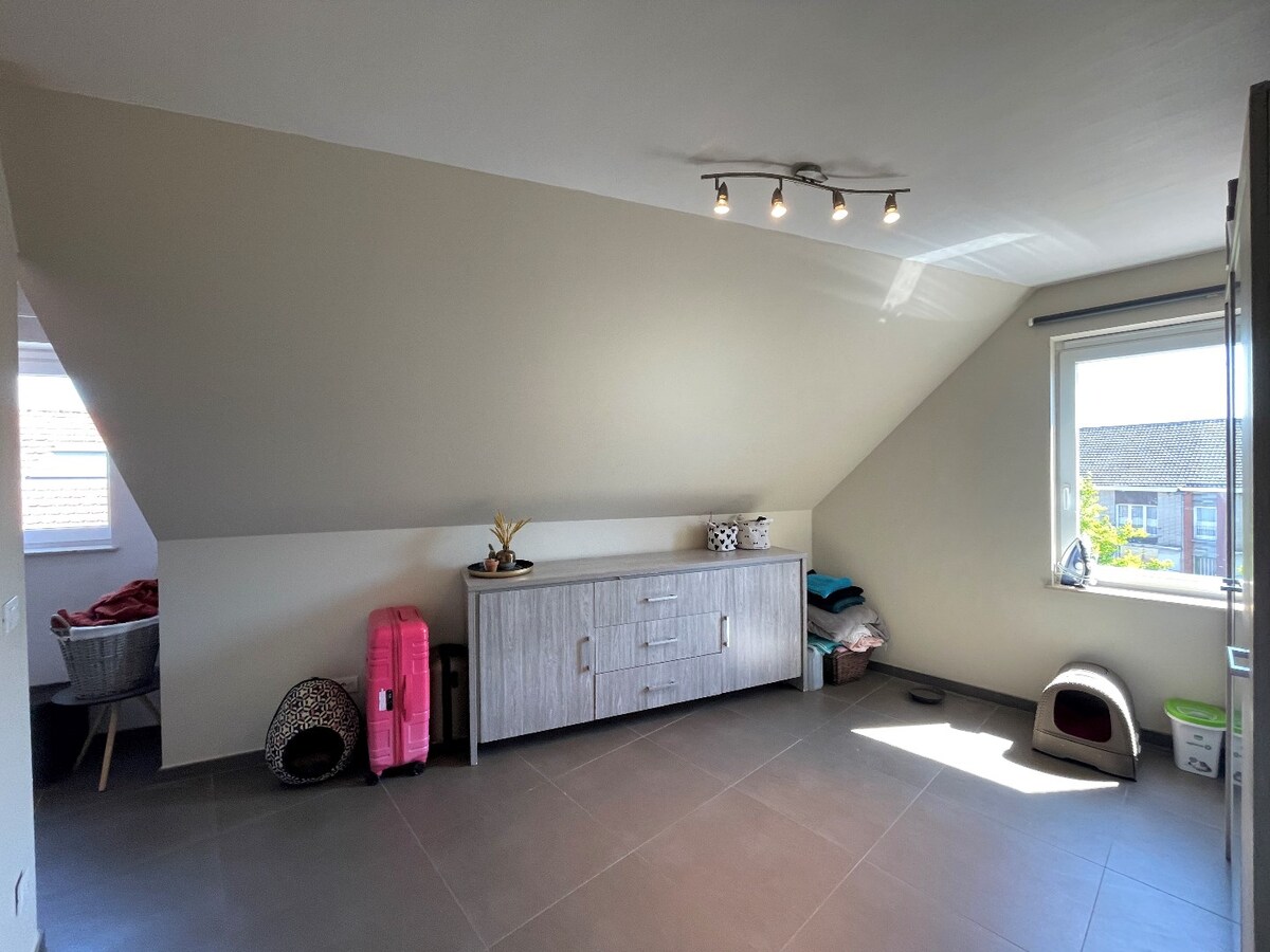 Duplex, nieuwbouwappartement met 3 slaapkamers en terras te centrum Aartrijke (geen gemeenschappelijke kosten) 