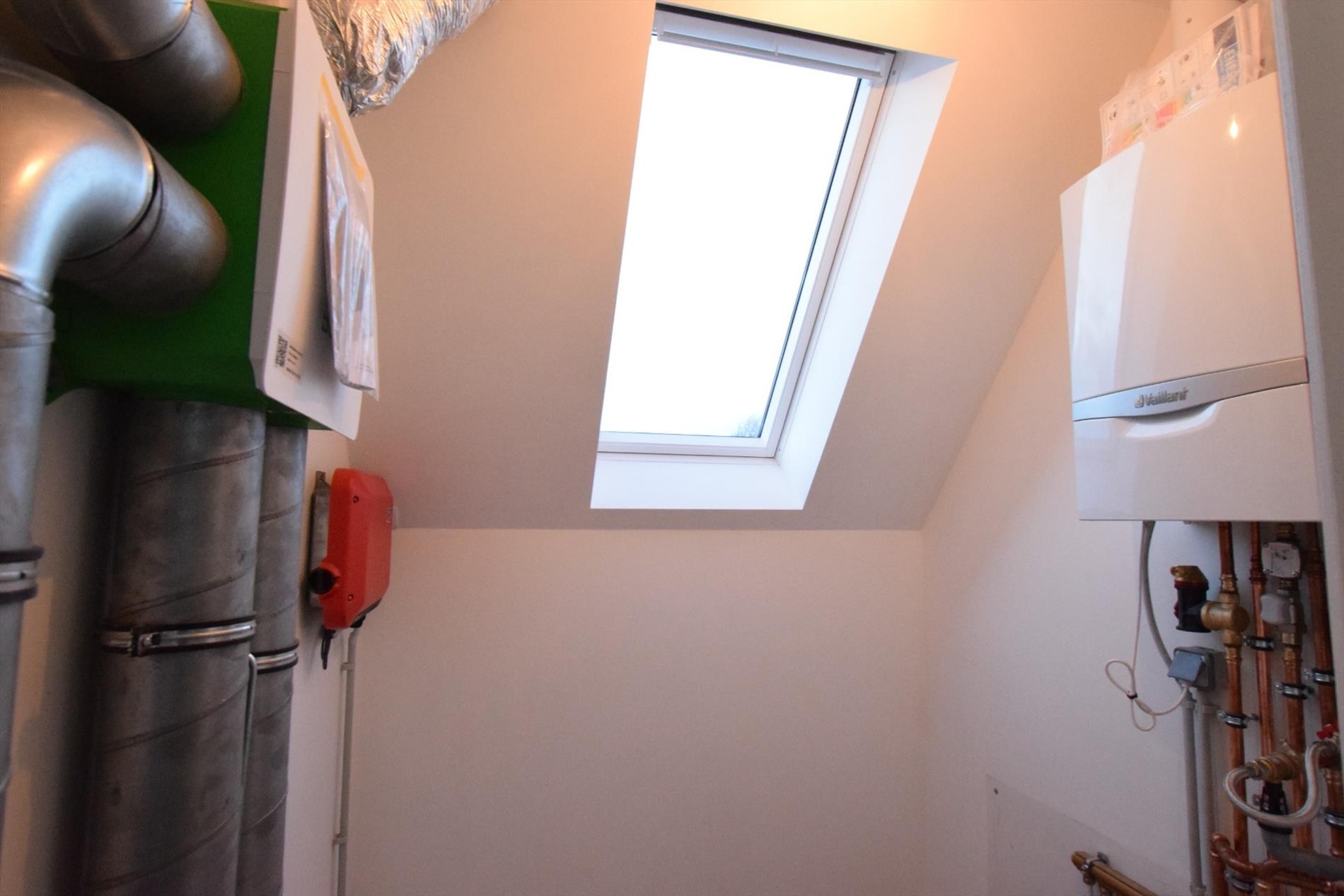 Recente halfopen bebouwing met 3 slaapkamers op uiterst rustige ligging te Gistel 