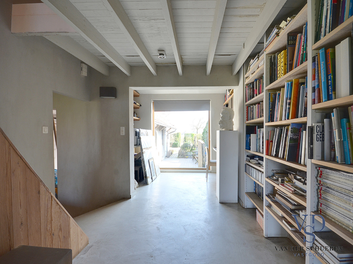 Parel nabij de Baaigemse Prinsenmolen. 