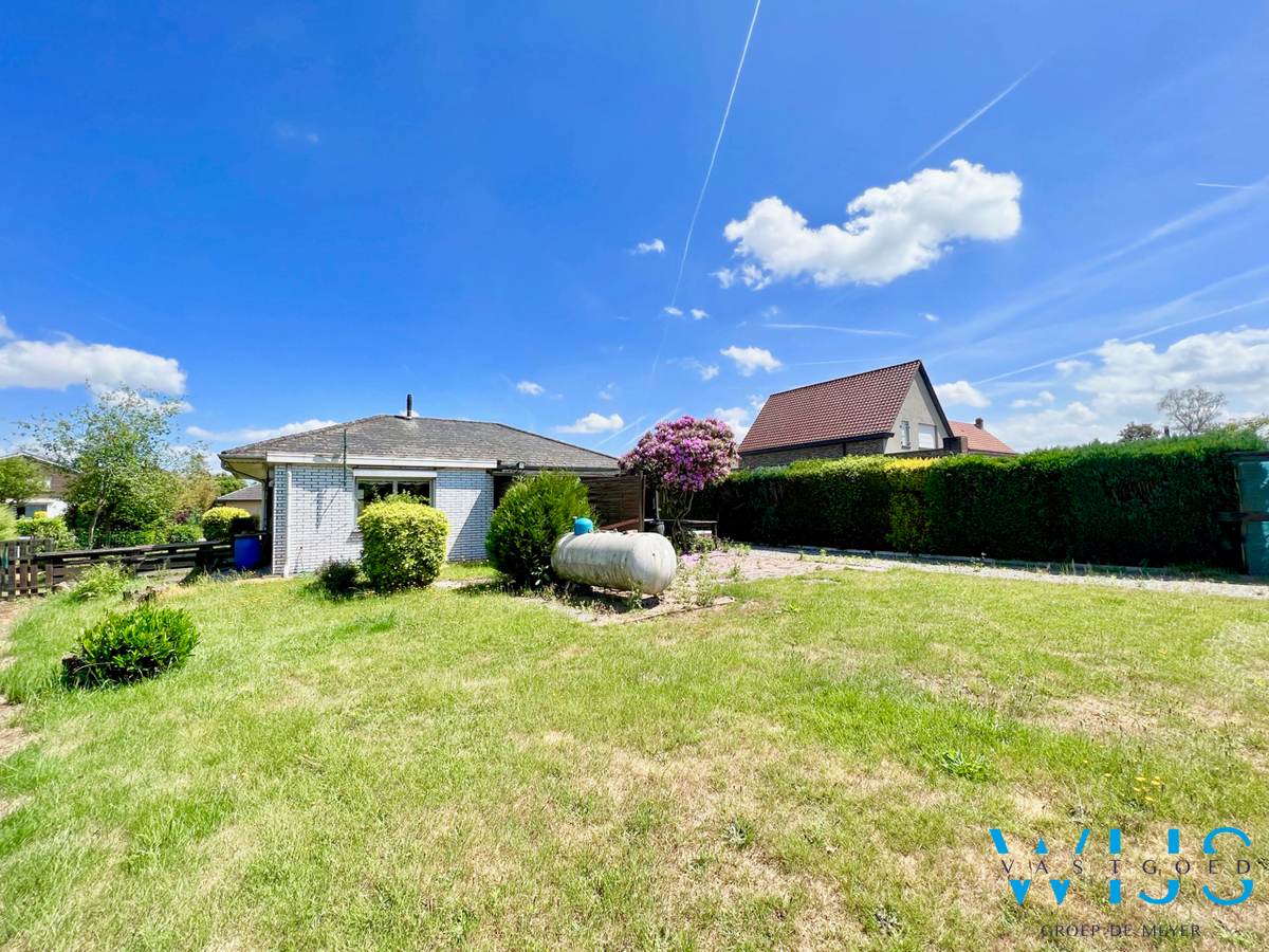 Te renoveren woonhuis / bouwgrond te Lovendegem ! 