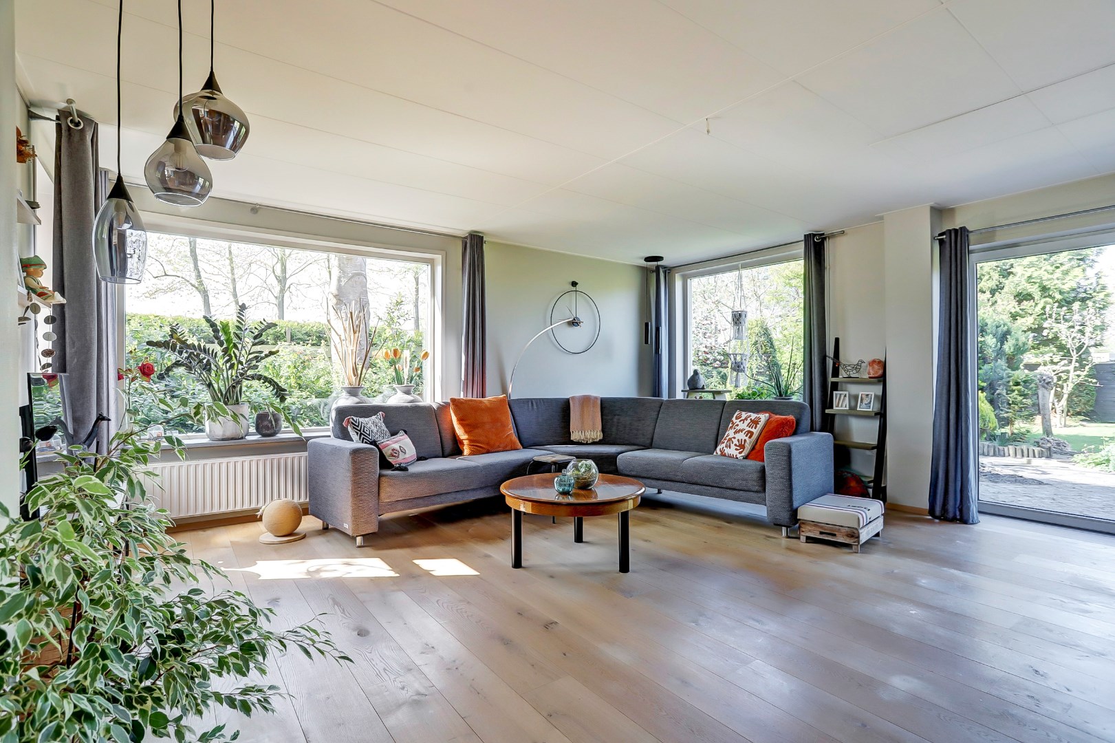 Eengezinswoning verkocht | onder voorbehoud in Oudebildtzijl